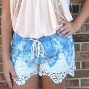 Lace Shorts!!